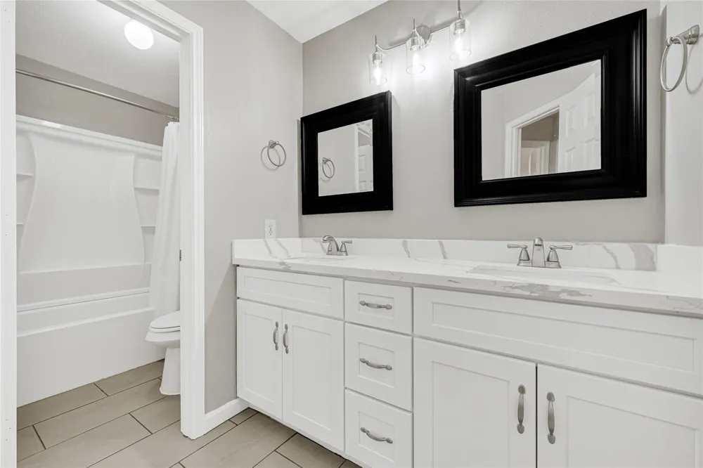 2205 W Van Trease Drive Deer Park, TX 77536