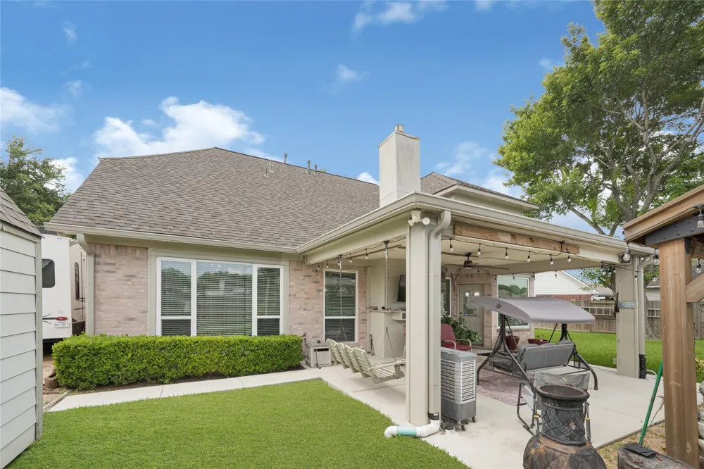 2205 W Van Trease Drive Deer Park, TX 77536