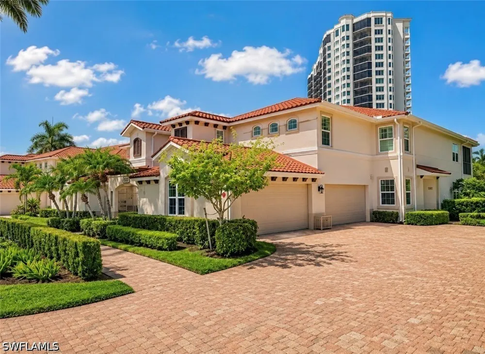 Rialto Way #102 Naples, FL 34114