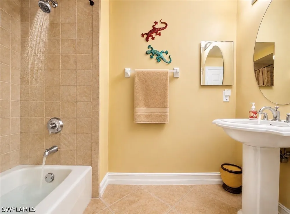 Rialto Way #102 Naples, FL 34114