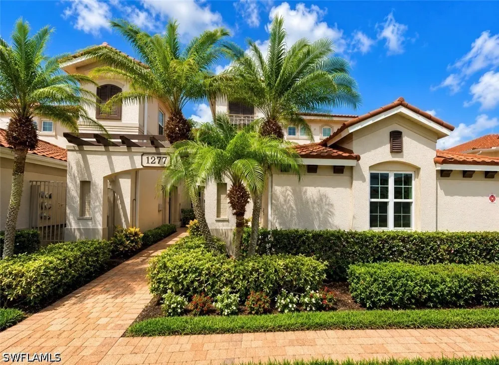 Rialto Way #102 Naples, FL 34114