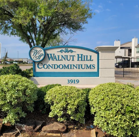 3919 Fairmont Parkway #255