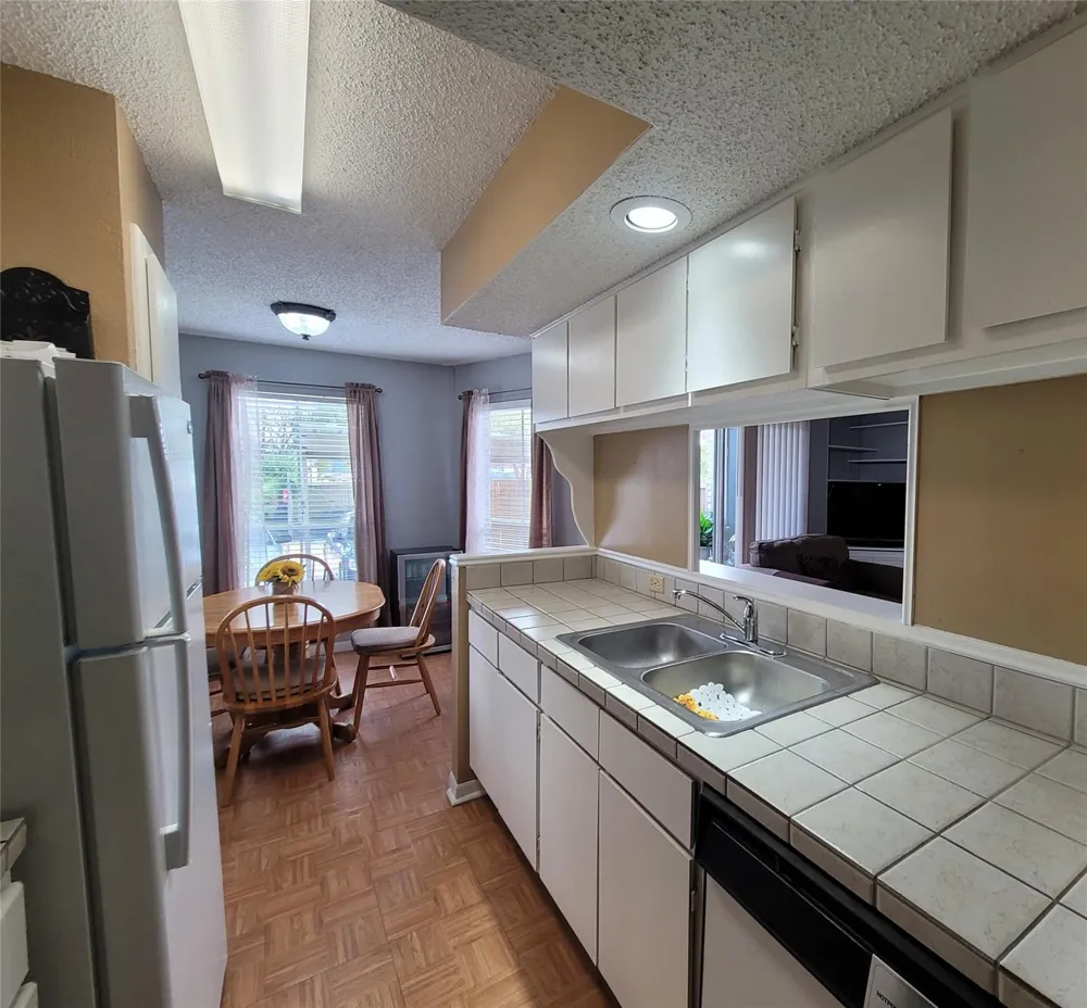 3919 Fairmont Parkway #255 Pasadena, TX 77504
