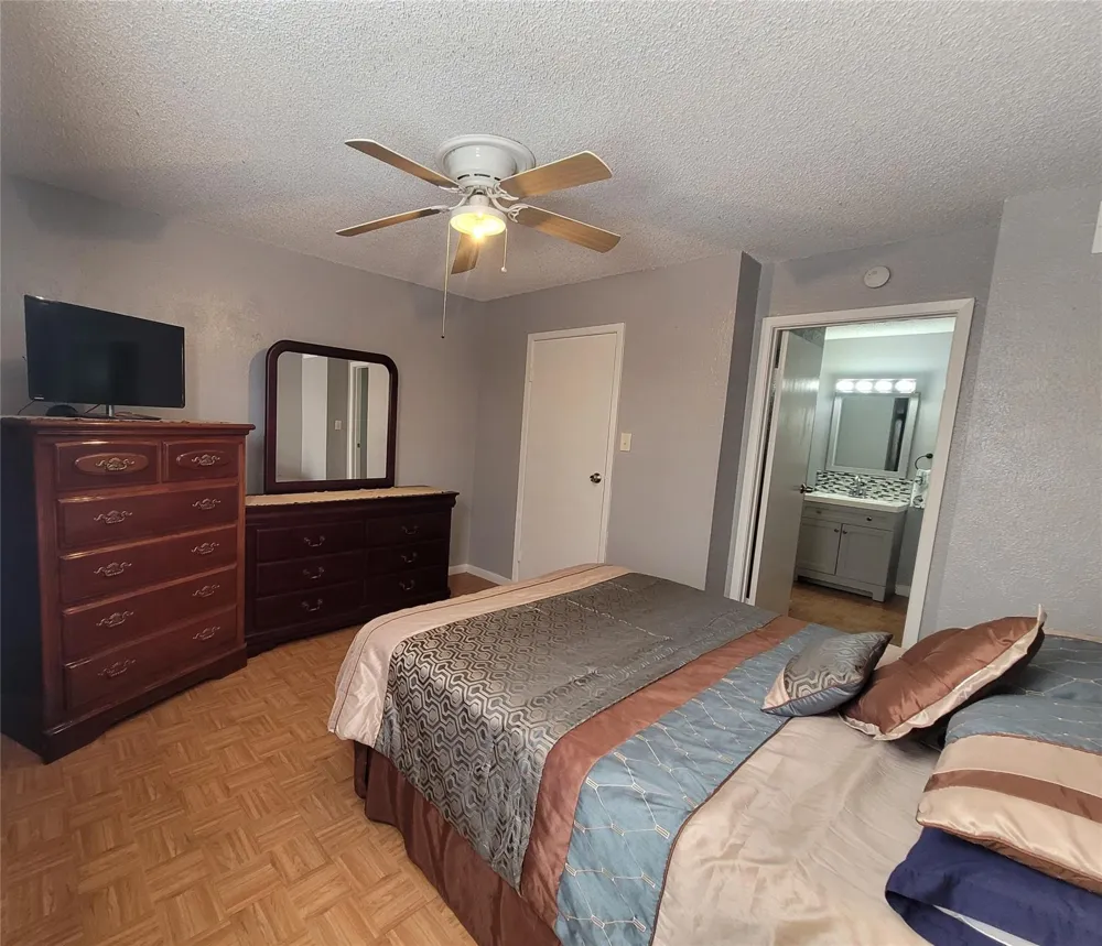 3919 Fairmont Parkway #255 Pasadena, TX 77504