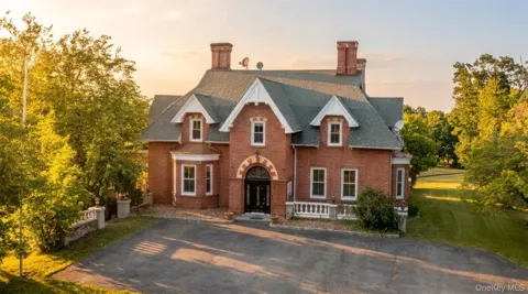 12 Monell Place