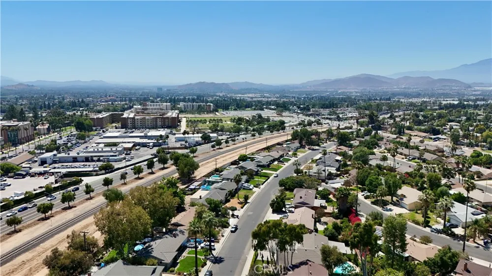3430 Bahia Riverside, CA 92507