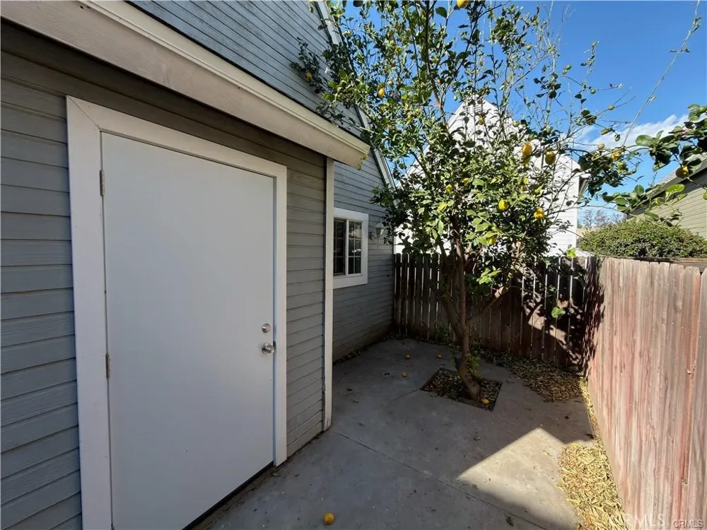 14560 Woodland Fontana, CA 92337