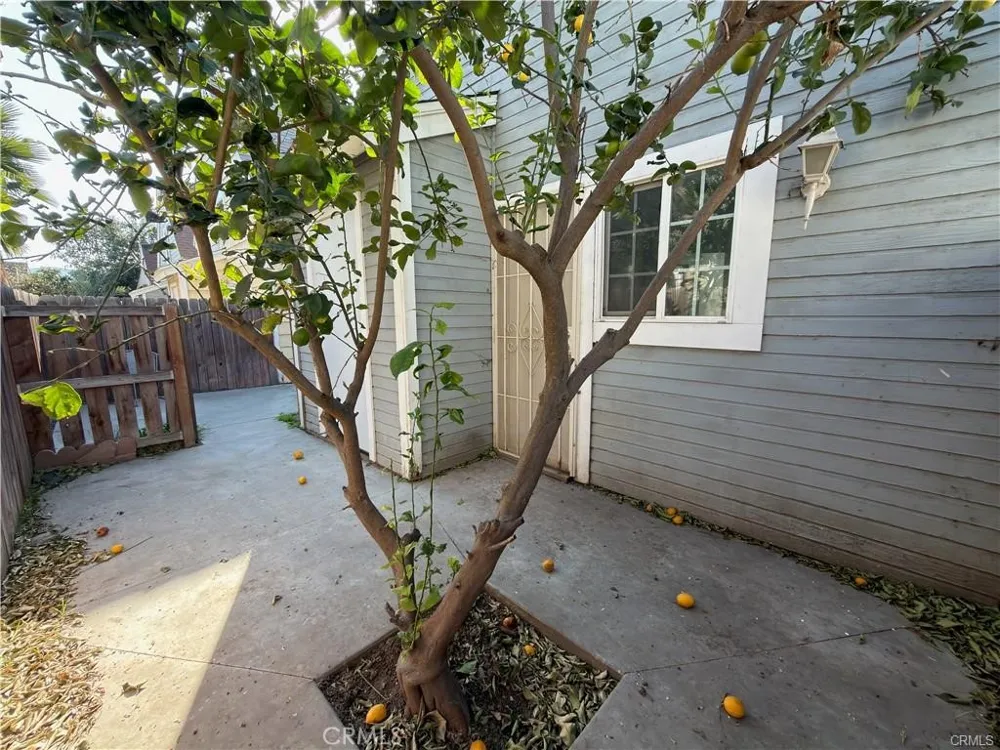 14560 Woodland Fontana, CA 92337