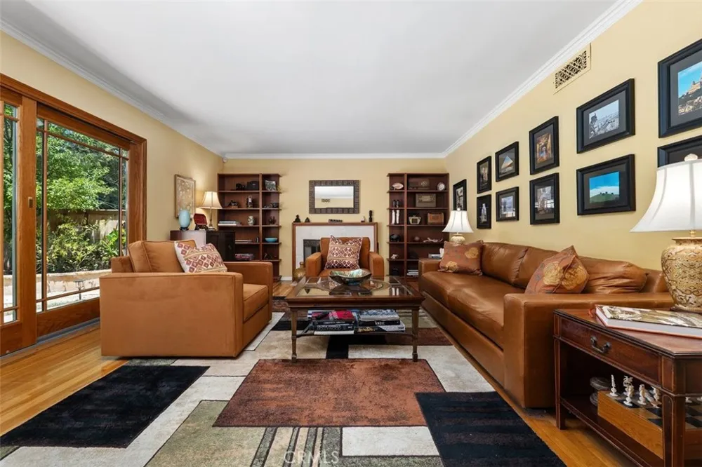 23349 Schoenborn Street West Hills, CA 91304