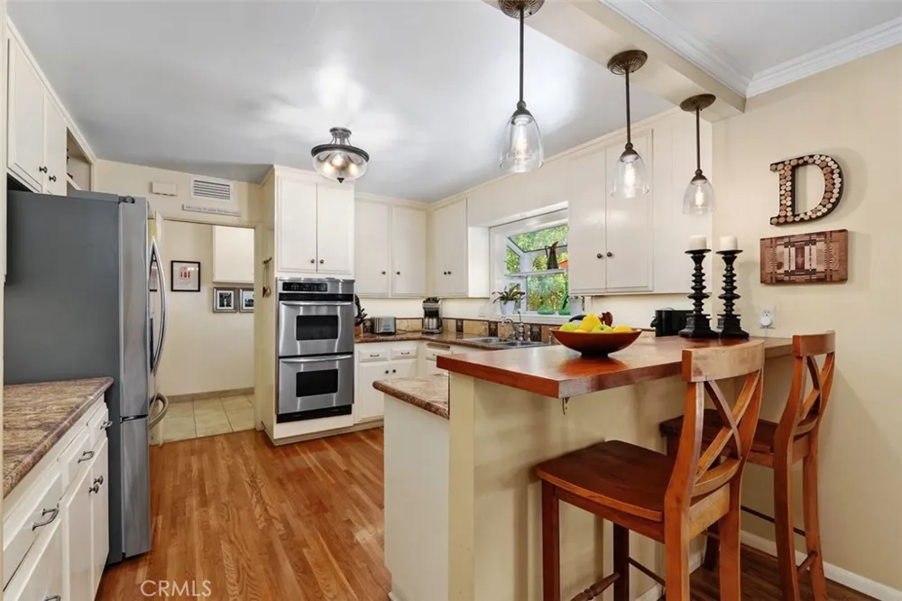 23349 Schoenborn Street West Hills, CA 91304