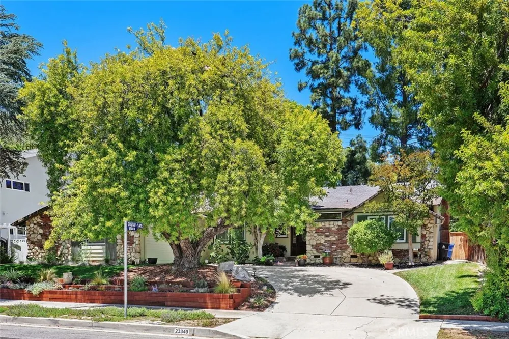 23349 Schoenborn Street West Hills, CA 91304