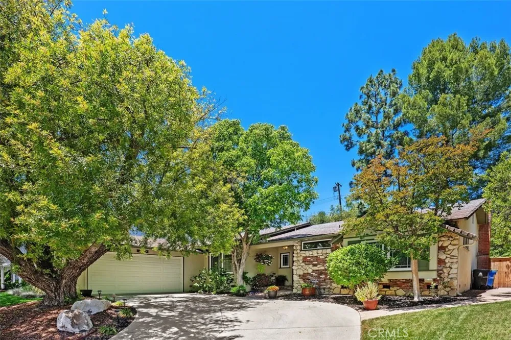 23349 Schoenborn Street West Hills, CA 91304