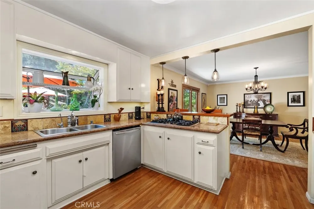 23349 Schoenborn Street West Hills, CA 91304