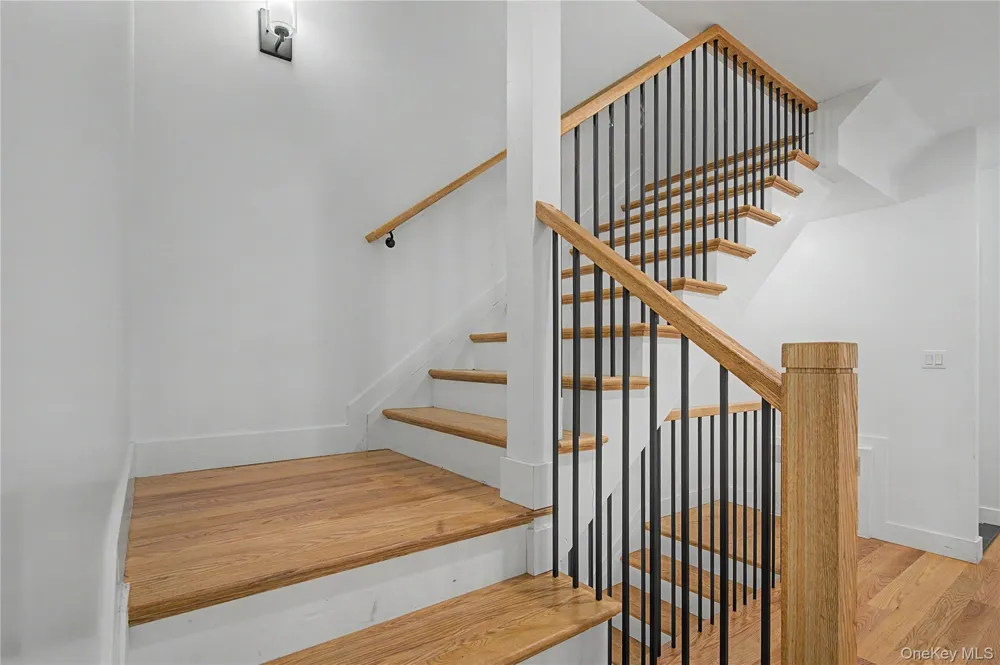 151 Blauvelt #214 Monsey, NY 10952