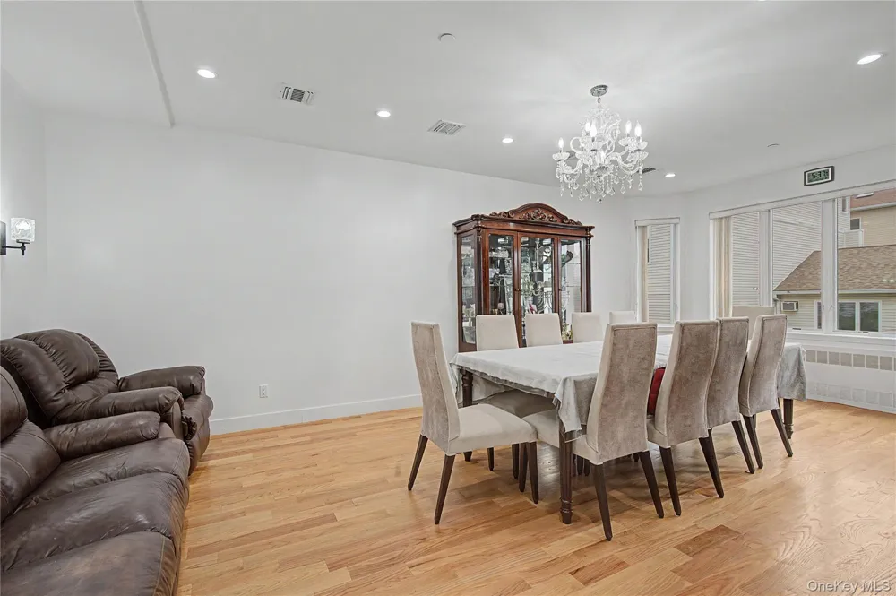 151 Blauvelt #214 Monsey, NY 10952
