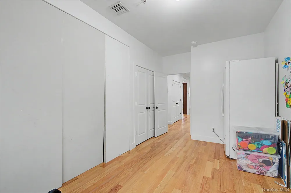 151 Blauvelt #214 Monsey, NY 10952