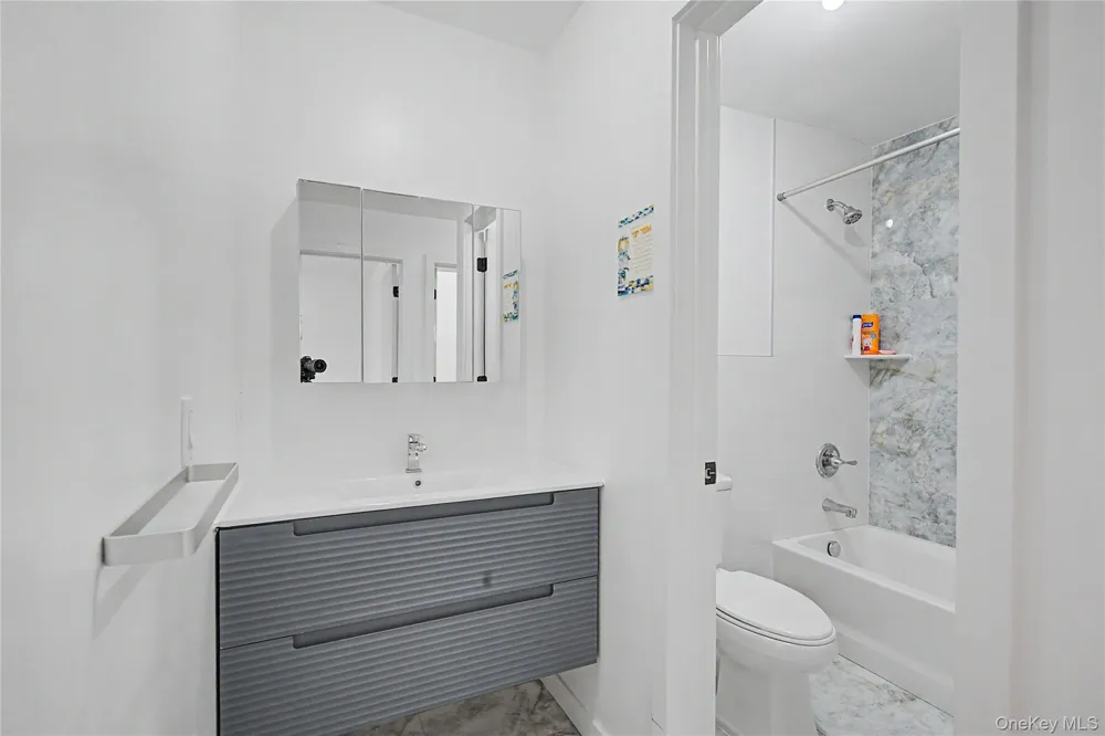 151 Blauvelt #214 Monsey, NY 10952