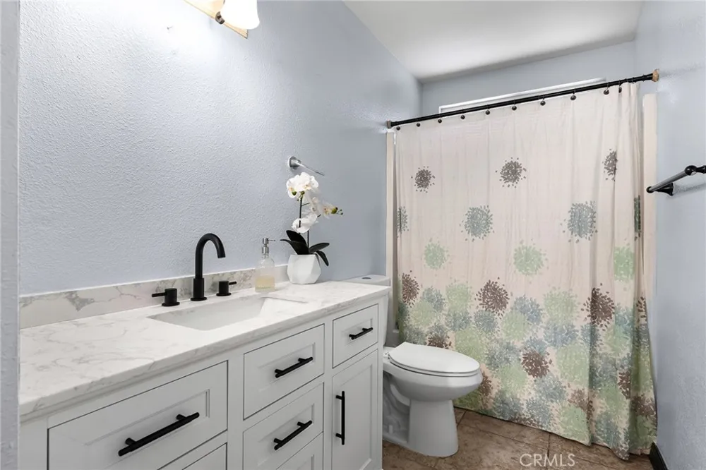 1033 Date Street Orland, CA 95963