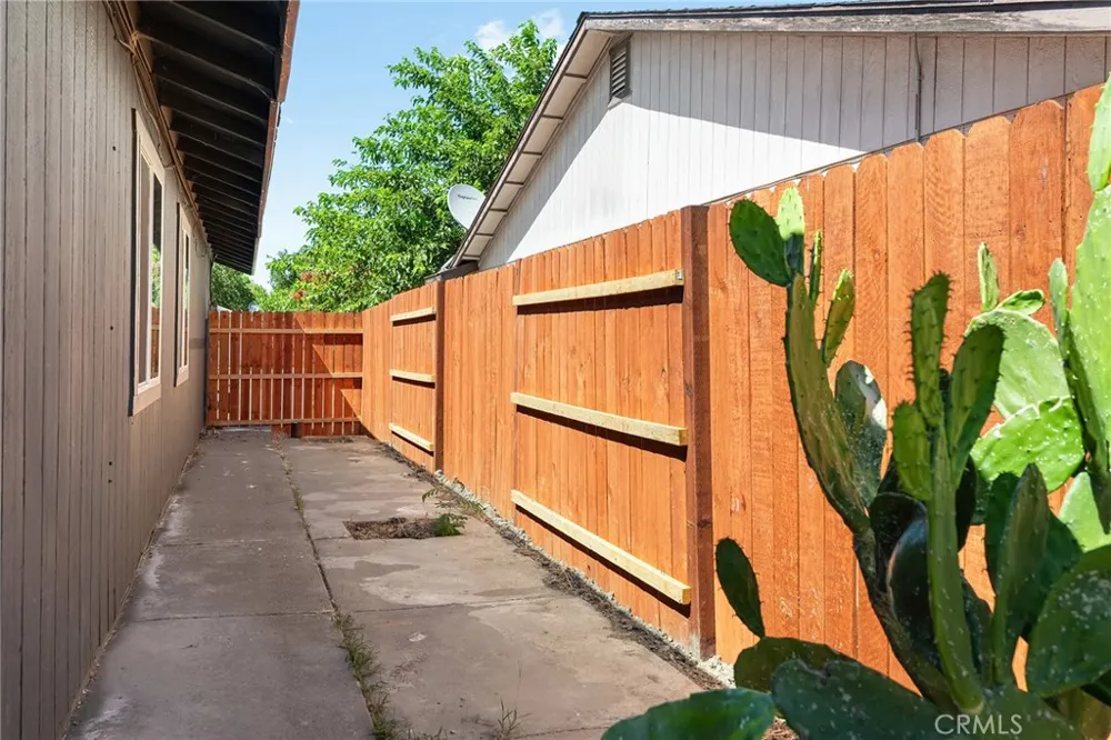 1033 Date Street Orland, CA 95963