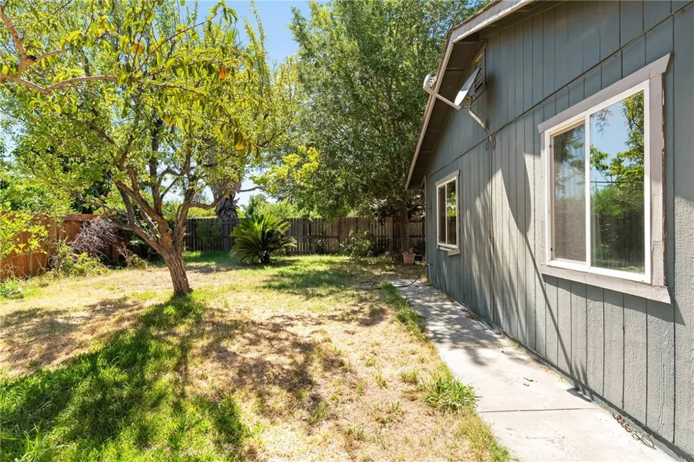1033 Date Street Orland, CA 95963