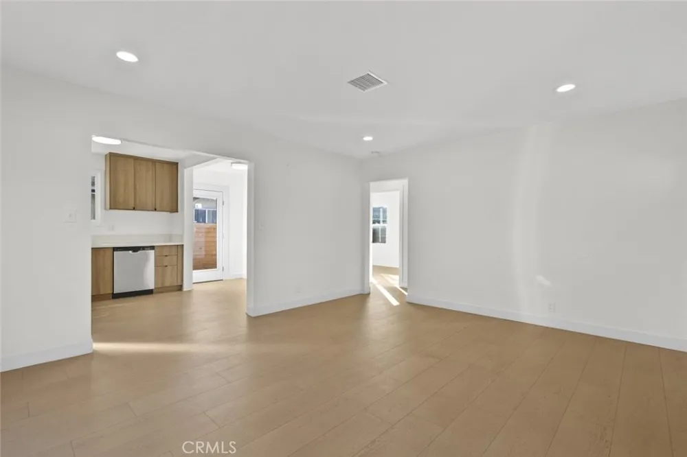 6661 Beck Avenue North Hollywood, CA 91606