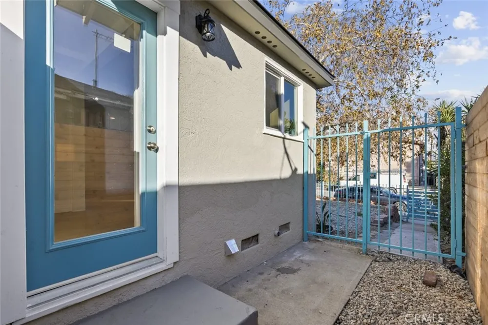 6661 Beck Avenue North Hollywood, CA 91606