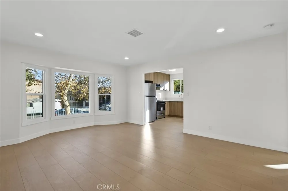 6661 Beck Avenue North Hollywood, CA 91606