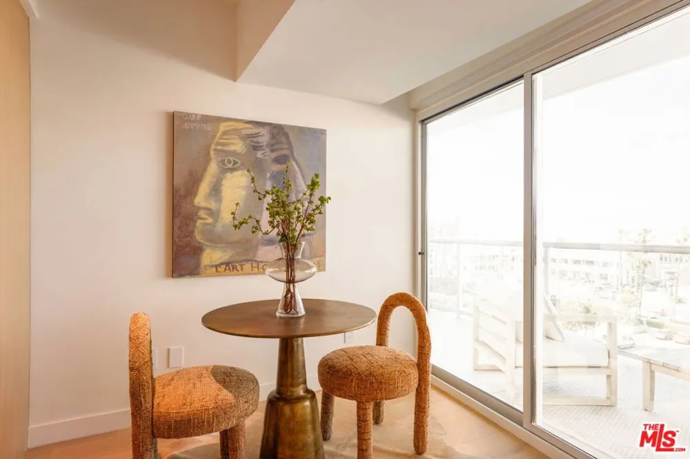 13600 Marina Pointe Drive #604 Marina del Rey, CA 90292