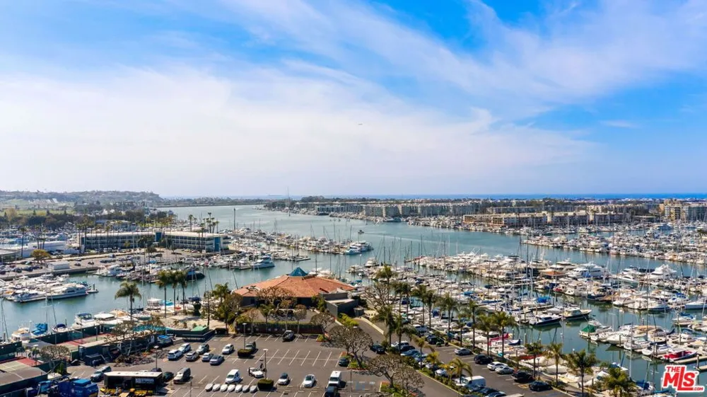 13600 Marina Pointe Drive #604 Marina del Rey, CA 90292