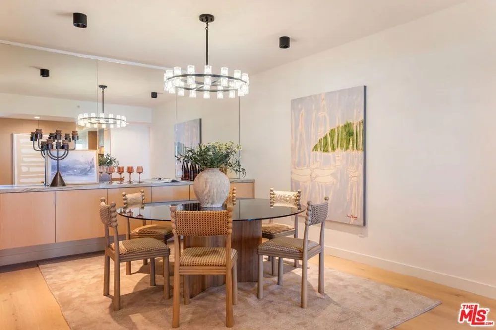 13600 Marina Pointe Drive #604 Marina del Rey, CA 90292