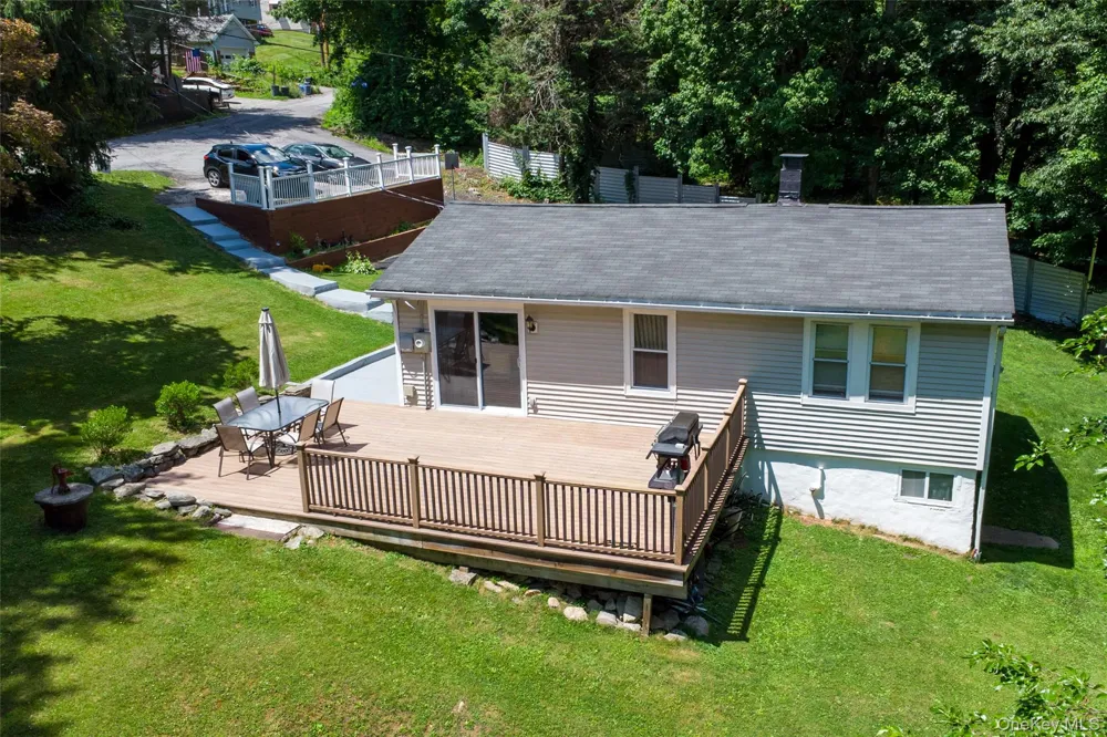 18 Worthington Drive W Carmel, NY 10512