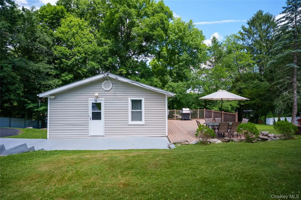 18 Worthington Drive W Carmel, NY 10512