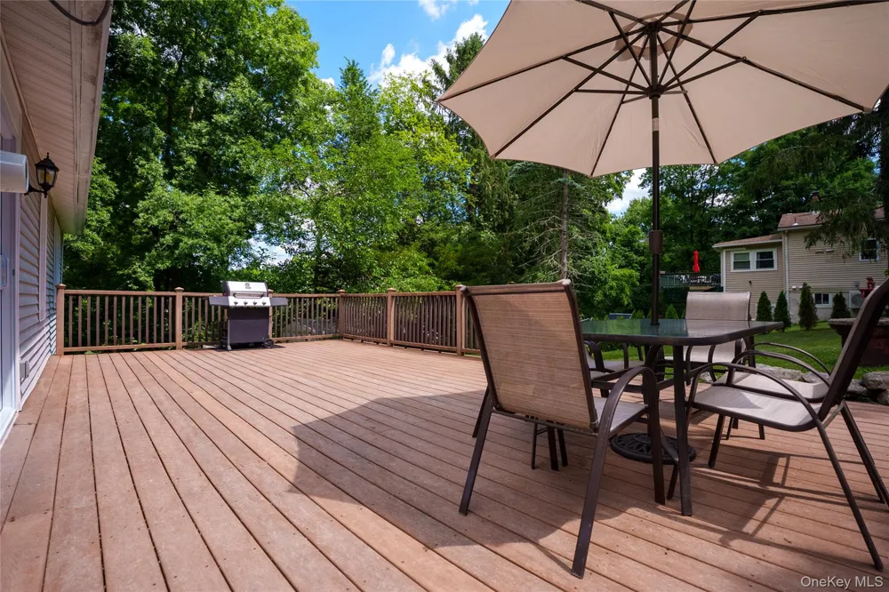18 Worthington Drive W Carmel, NY 10512
