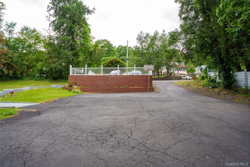 18 Worthington Drive W Carmel, NY 10512