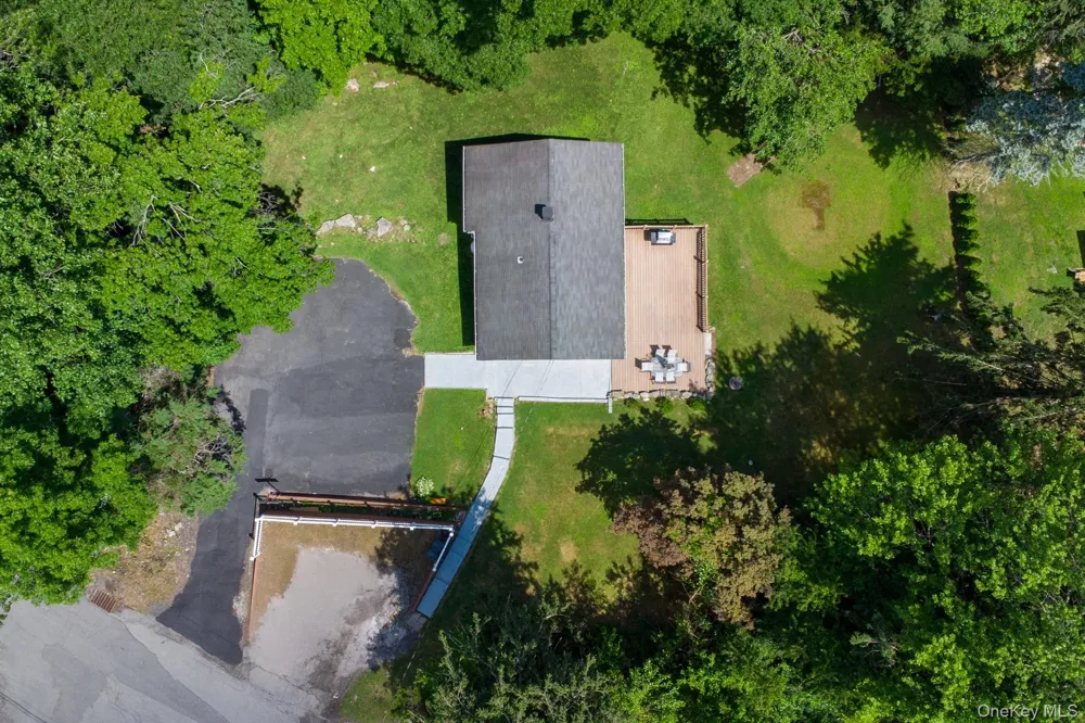18 Worthington Drive W Carmel, NY 10512