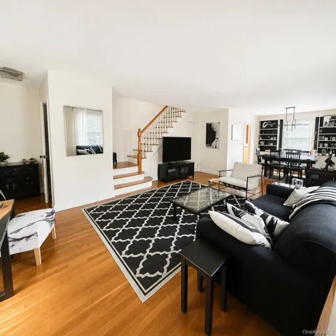109 Broadway #H1