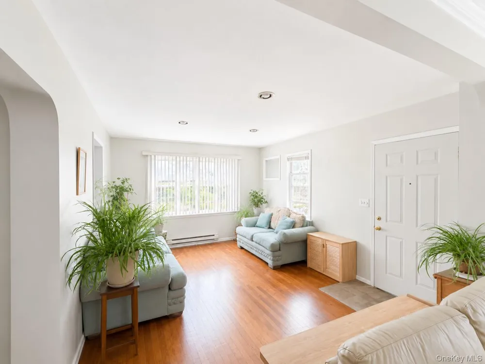 8018 217th Hollis Hills, NY 11427