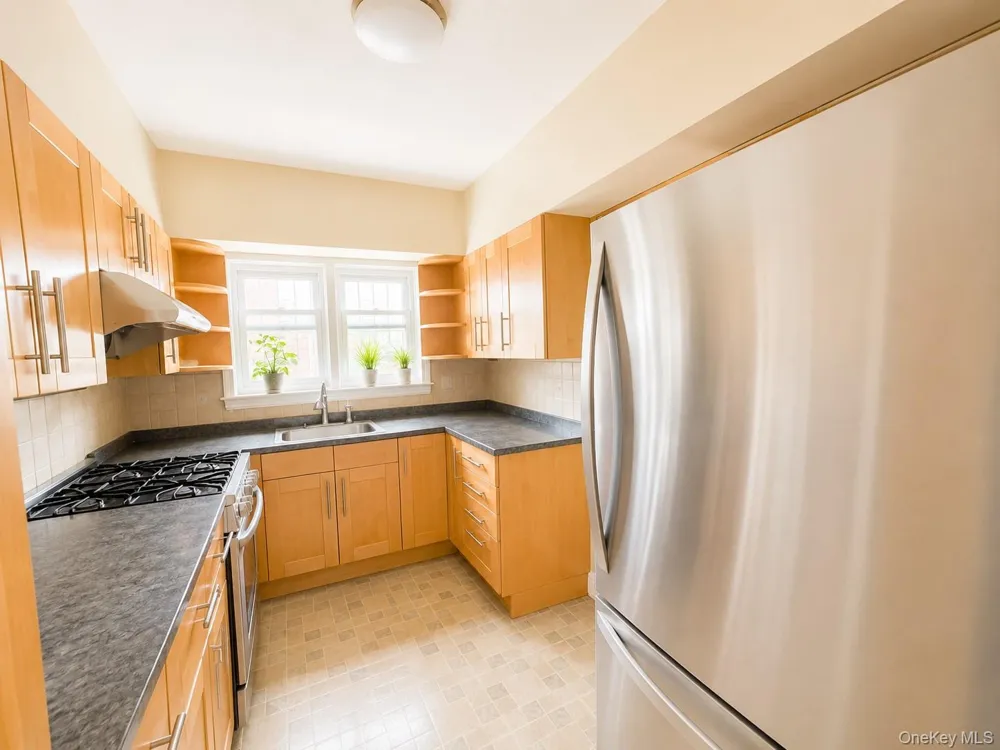 8018 217th Hollis Hills, NY 11427