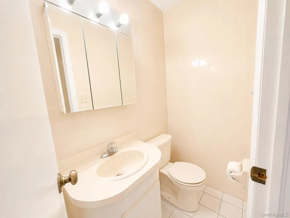 8018 217th Hollis Hills, NY 11427