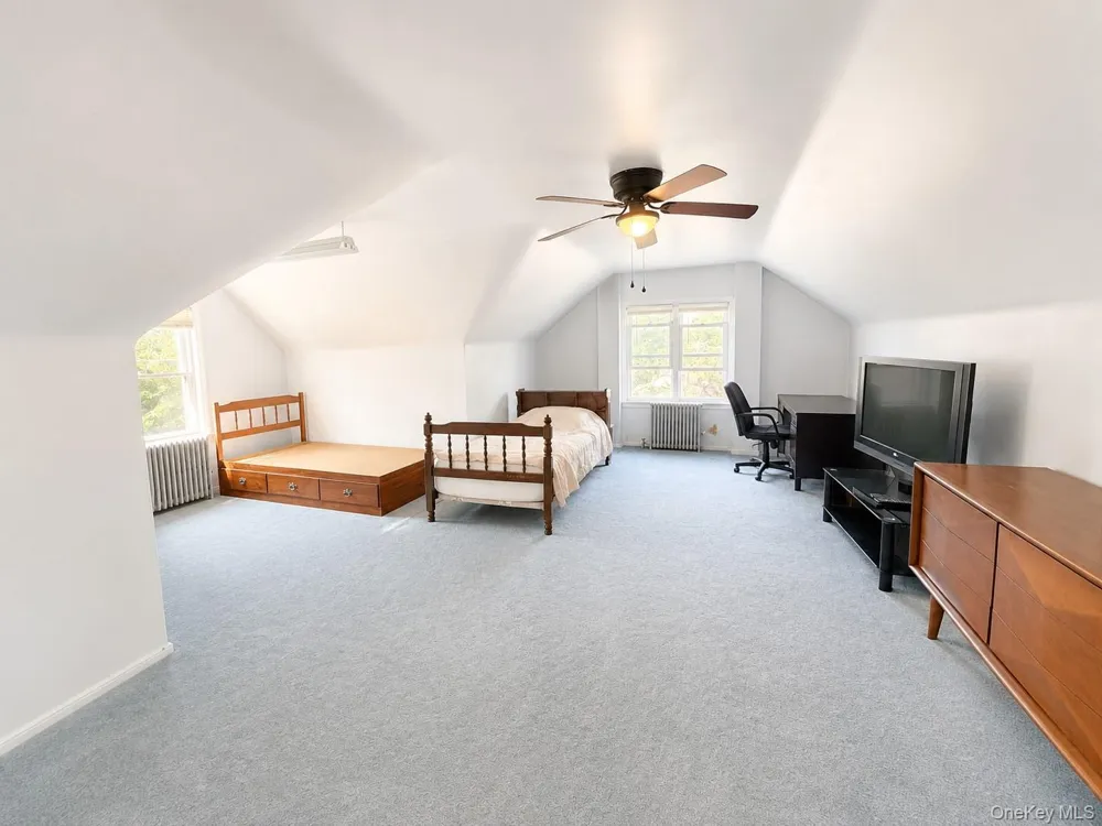8018 217th Hollis Hills, NY 11427