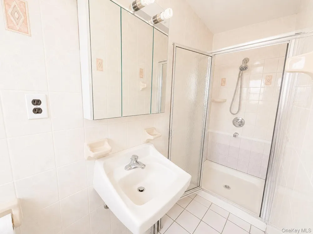 8018 217th Hollis Hills, NY 11427
