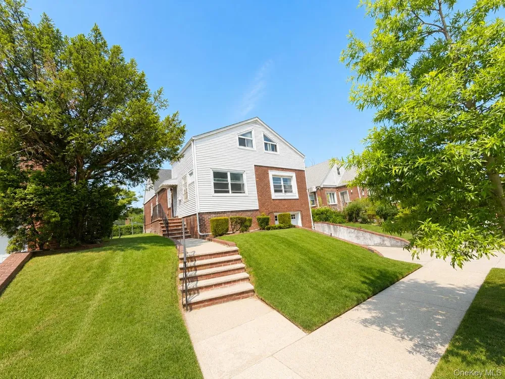 8018 217th Hollis Hills, NY 11427