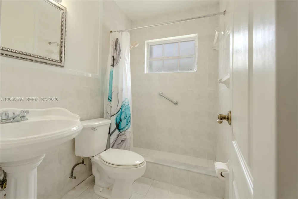 2431 SW 124th Ave Miami, FL 33175