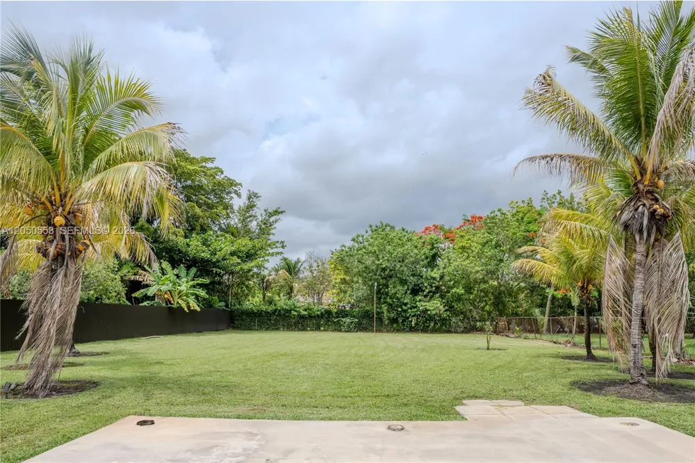 2431 SW 124th Ave Miami, FL 33175