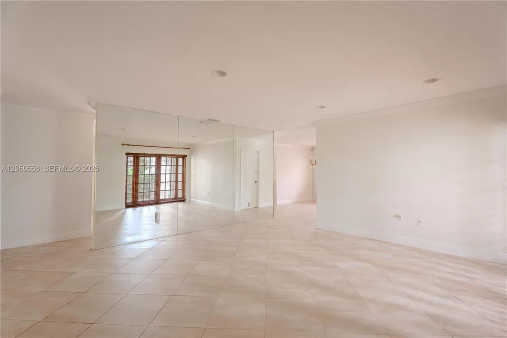 2431 SW 124th Ave Miami, FL 33175