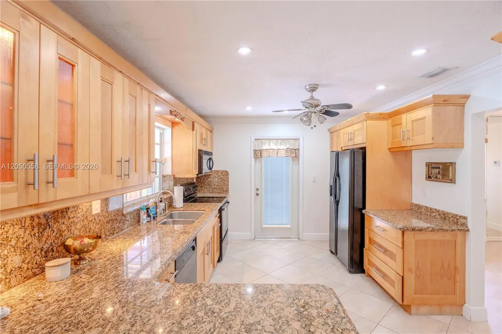 2431 SW 124th Ave Miami, FL 33175