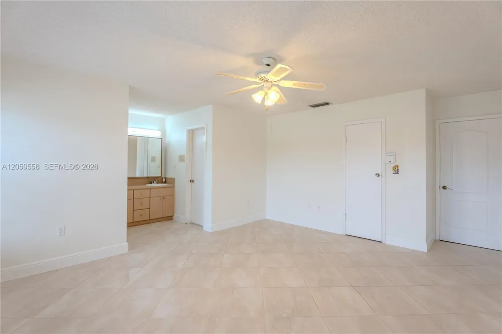 2431 SW 124th Ave Miami, FL 33175