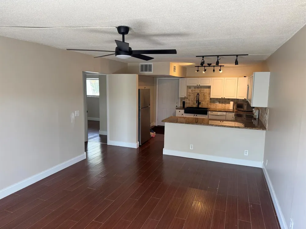 725 Hummingbird Way #210 North Palm Beach, FL 33408