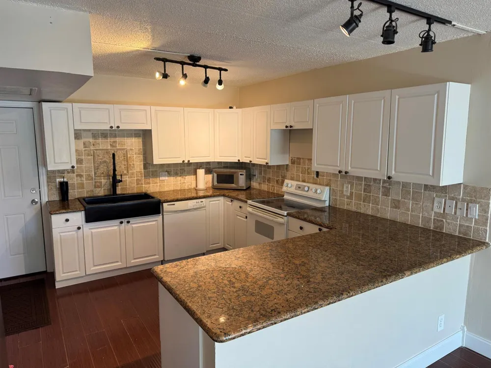 725 Hummingbird Way #210 North Palm Beach, FL 33408