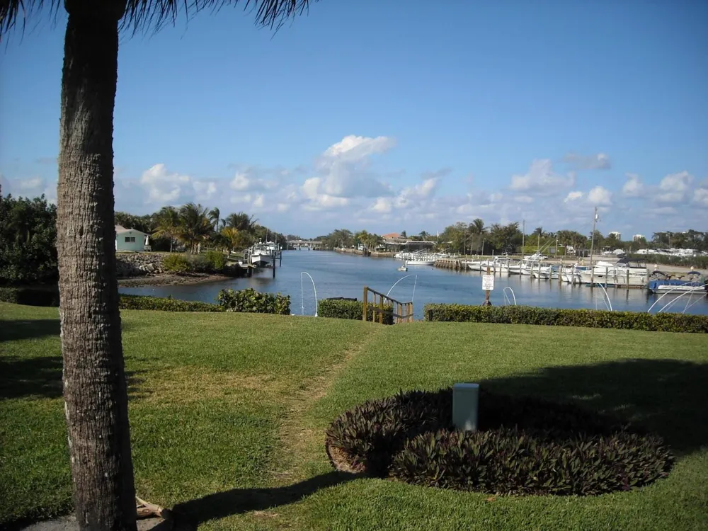 725 Hummingbird Way #210 North Palm Beach, FL 33408